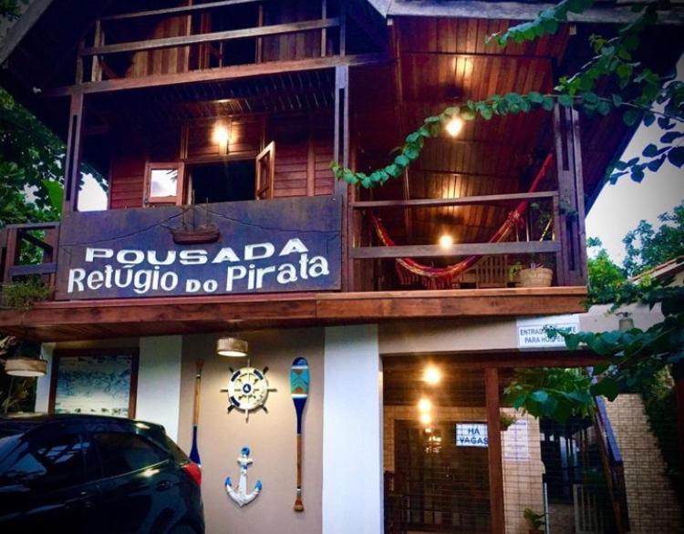 賓館 Refugio Do Pirata